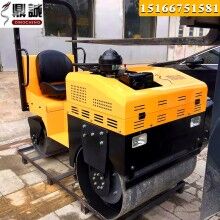 看成??！看1.5噸座駕式柴油壓路機(jī) 雙鋼輪壓路機(jī) 溝槽施工壓土機(jī)